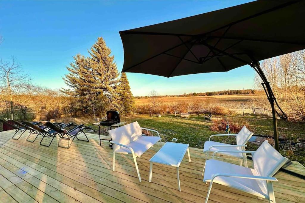 Villa Modernt & Rymligt Sommarhus Pa Landet- Bubbelpool Eskilstuna Exterior foto