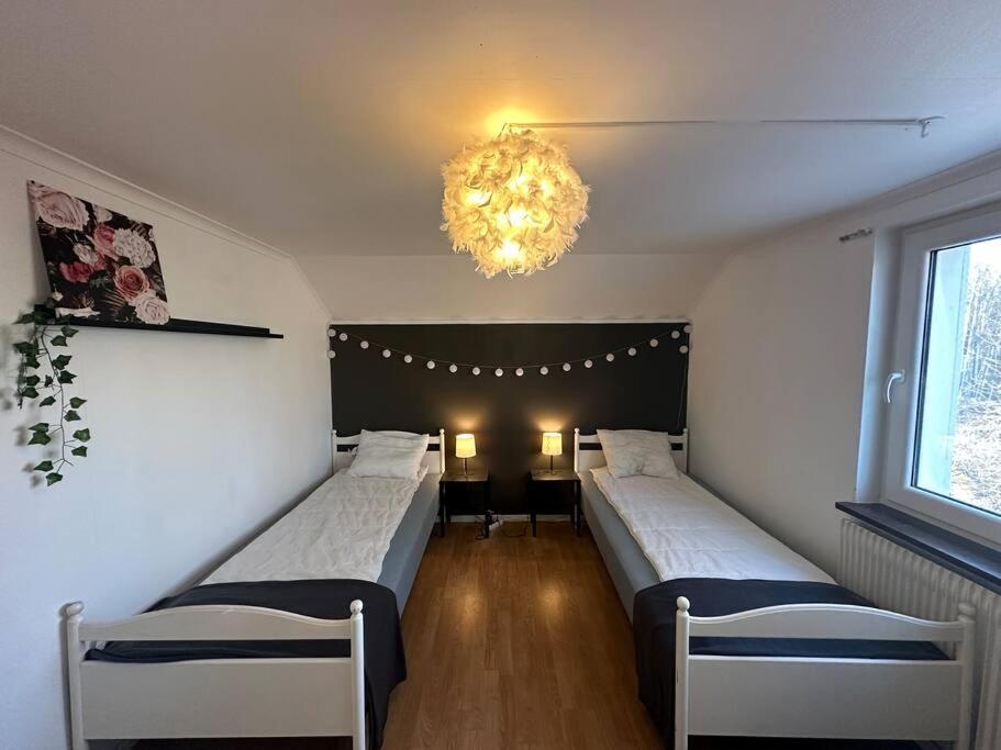 Villa Modernt & Rymligt Sommarhus Pa Landet- Bubbelpool Eskilstuna Exterior foto