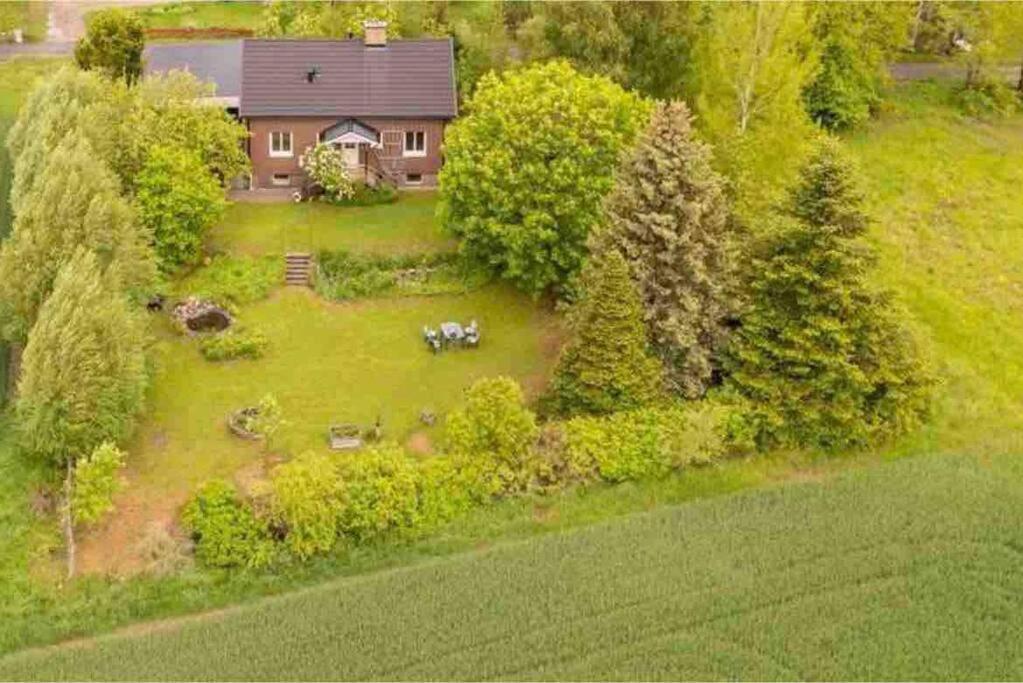 Villa Modernt & Rymligt Sommarhus Pa Landet- Bubbelpool Eskilstuna Exterior foto