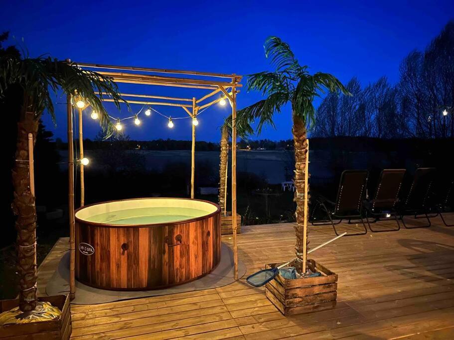 Villa Modernt & Rymligt Sommarhus Pa Landet- Bubbelpool Eskilstuna Exterior foto
