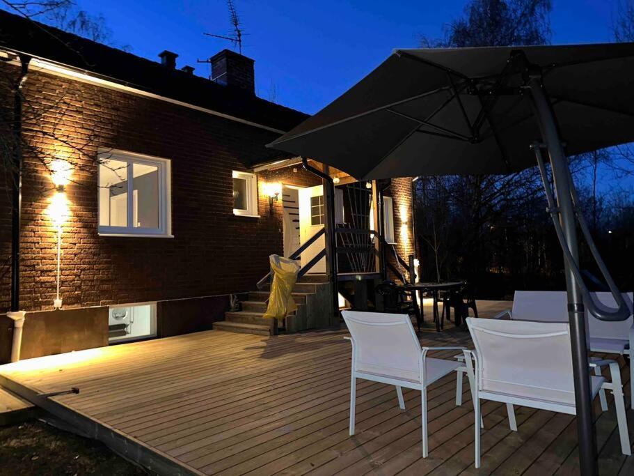 Villa Modernt & Rymligt Sommarhus Pa Landet- Bubbelpool Eskilstuna Exterior foto